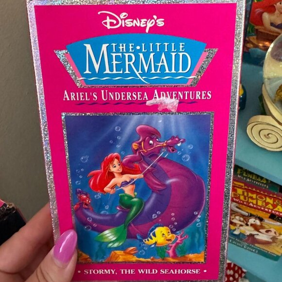 ARIEL’S UNDERSEA ADVENTURES: STORMY, THE WILD SEAHORSE VHS - Picture 1 of 3